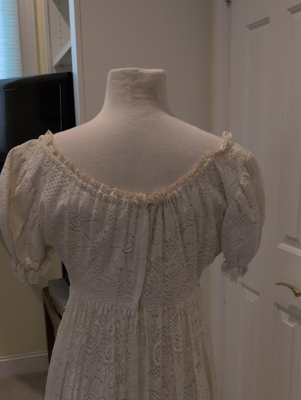 vintage,  handmade, lined lace, empire waist, puff sleeve, gown. - Picture 4 of 5